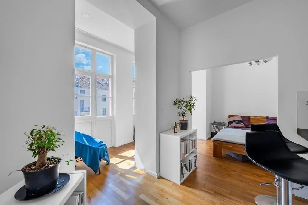 Great Apartment In The Hype Neighborhood Prague